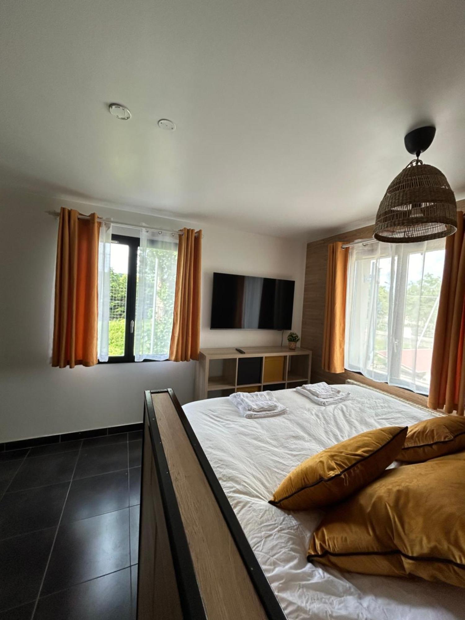Illusion Apartment Mantes-la-Jolie